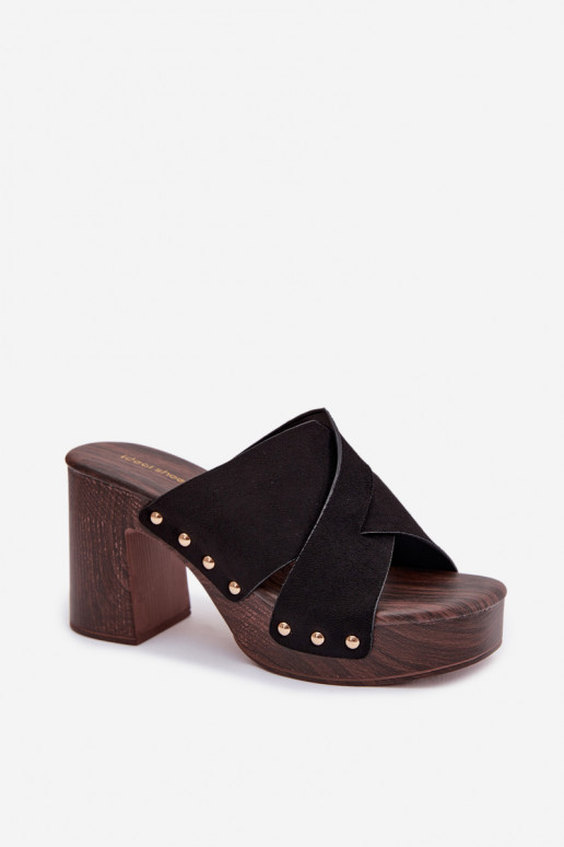 Dámske papuče s podpätkami Ze zlatej farbymi Svorníky čierna Nerelle