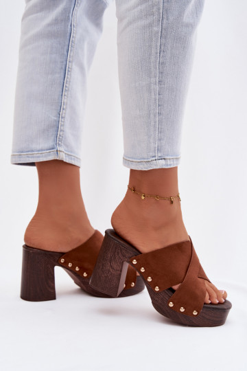 Dámske papuče s podpätkami Ze zlatej farbymi Svorníky Hnedá farba Nerelle 2