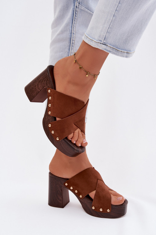 Dámske papuče s podpätkami Ze zlatej farbymi Svorníky Hnedá farba Nerelle