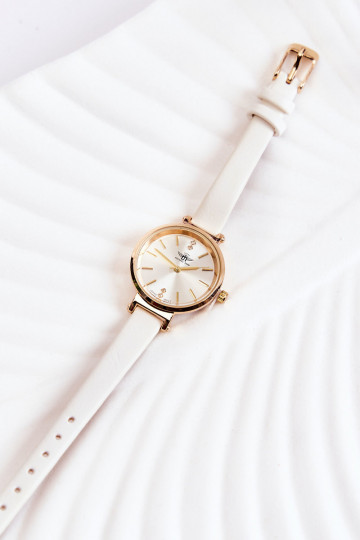 Žena sledovať Michael John zlatej farby so zirkónovými otvormi