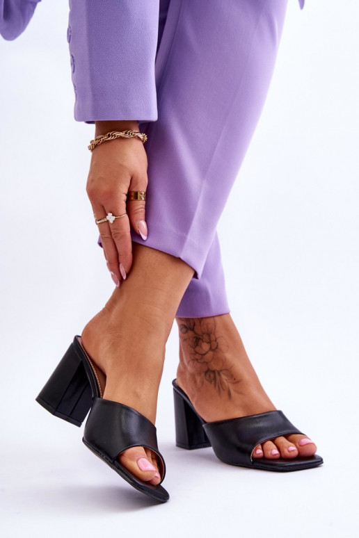 Dámske Kožené Klasický model Papuče čierna Loara