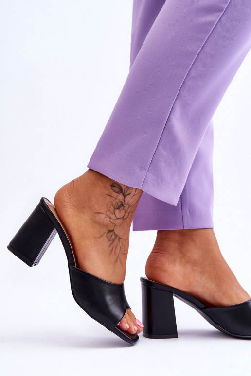 Dámske Kožené Klasický model Papuče čierna Loara