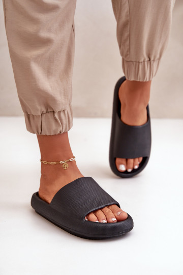 Dámske Ľahké penové šľapky Zapnuté hrubej podrážke čierna Querceria 2