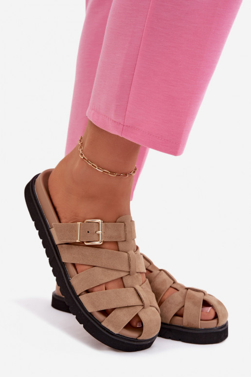 Dámske šľapky s pásikmi a zlatými sponami pieskové Roselisse