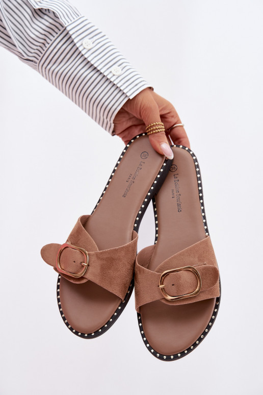 Dámske šľapky s širokými podpätkami a zlatými sponami hnedé Selivelle