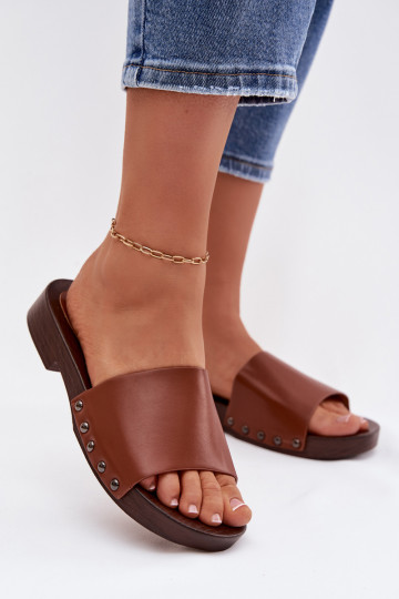 Dámske papuče s nitmi so širokými podpätkami Hnedá farba Brinalle 2