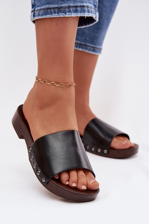 Dámske papuče s nitmi so širokými podpätkami čierna Brinalle