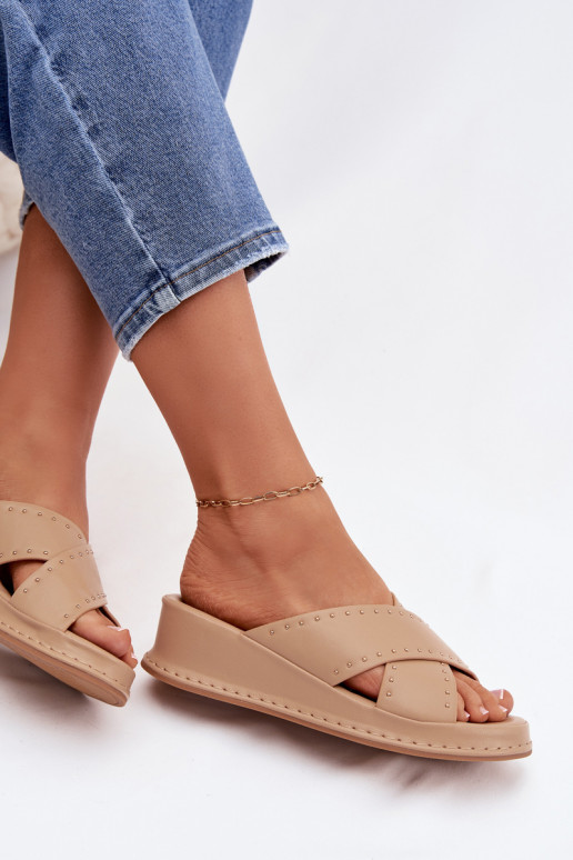 Zdobené Dámske papuče Zapnuté INedge z eko kože béžová Calorissa