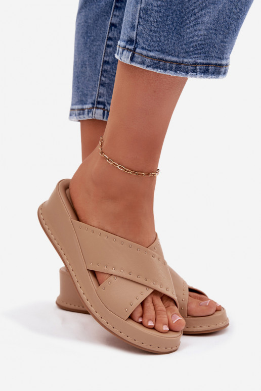 Zdobené Dámske papuče Zapnuté INedge z eko kože béžová Calorissa