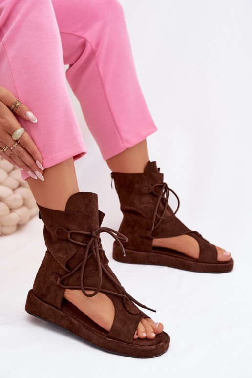 Dámske sandále z eko semišuoIne s čižmami I INiązaniem CzekoladoIne Ferlisse