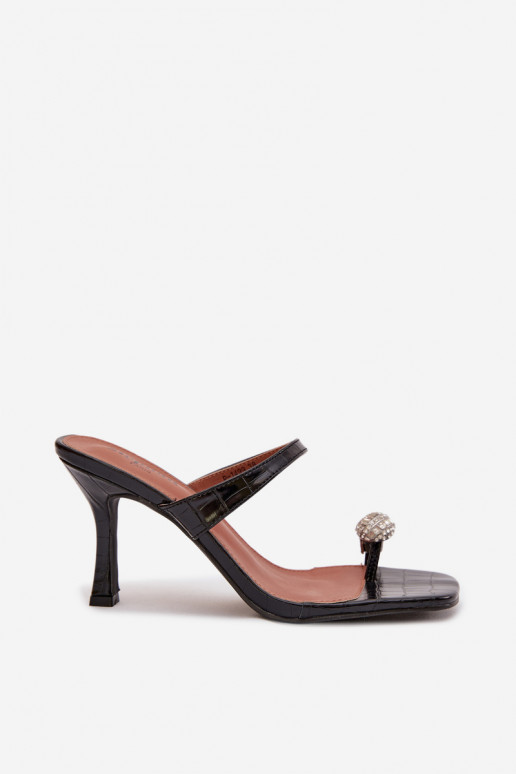 Dámske papuče s tenkými podpätkami S Ornatem Detalem čierna Lorissa