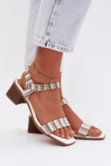 Dámske sandále Zapnuté Klocku biela farba Sabela