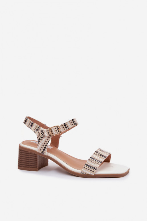 Dámske sandále Zapnuté Klocku biela farba Sabela