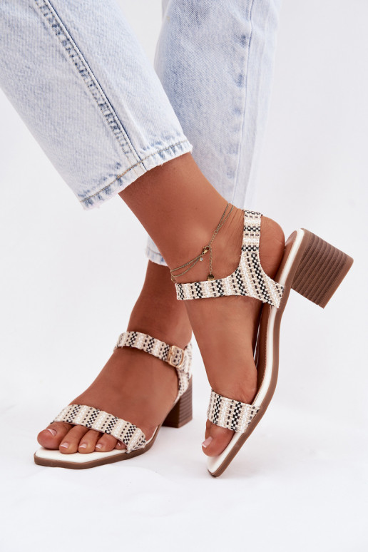 Dámske sandále Zapnuté Klocku biela farba Sabela