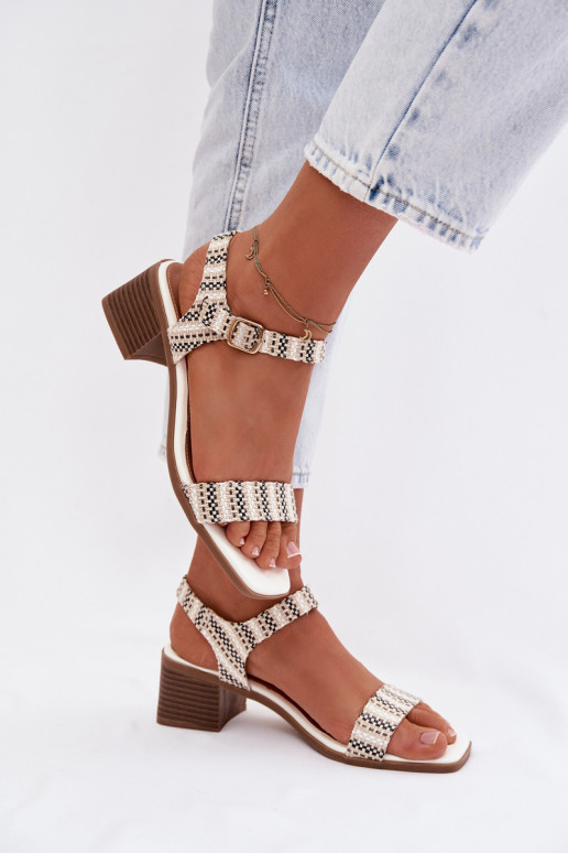 Dámske sandále Zapnuté Klocku biela farba Sabela