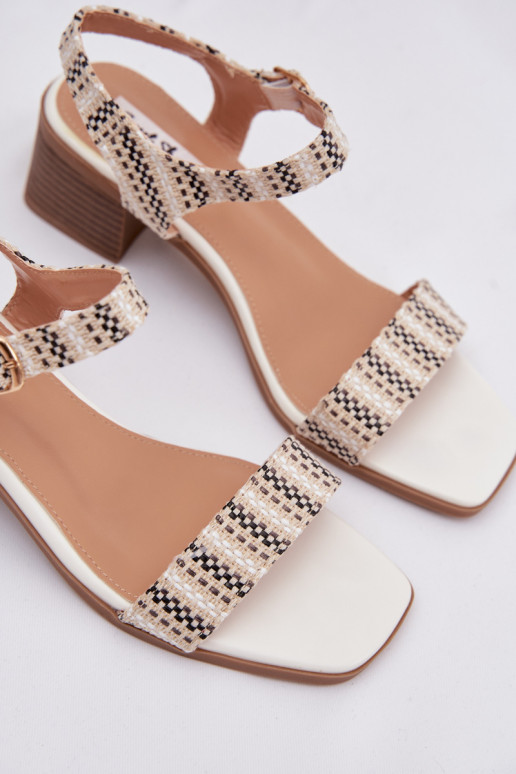 Dámske sandále Zapnuté Klocku biela farba Sabela