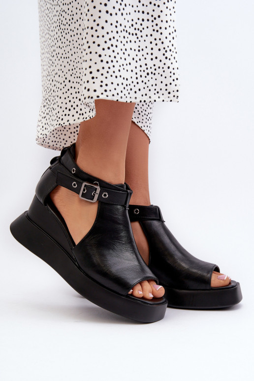 Dámske sandále s platformou I Koturnie z eko kože čierna Hloeli