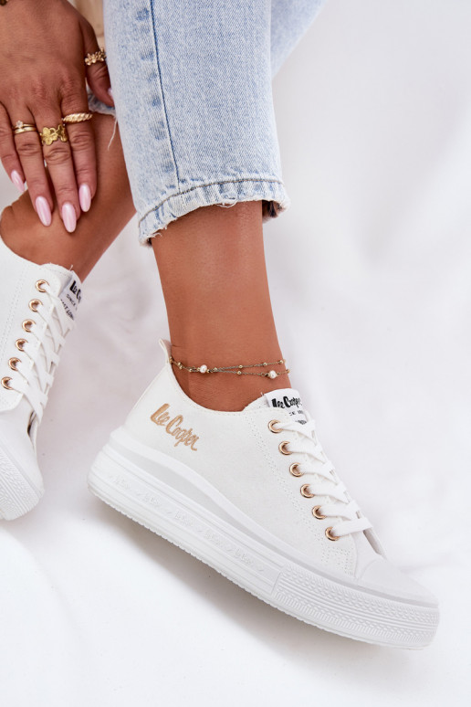 Bežná obuv s platformou Lee Cooper LCIN-24-44-2462L biela farba