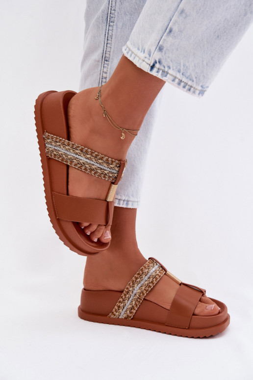 Dámske papuče s platformou S pruhmi I zlatej farbym Detalem Hnedá farba Tahlia