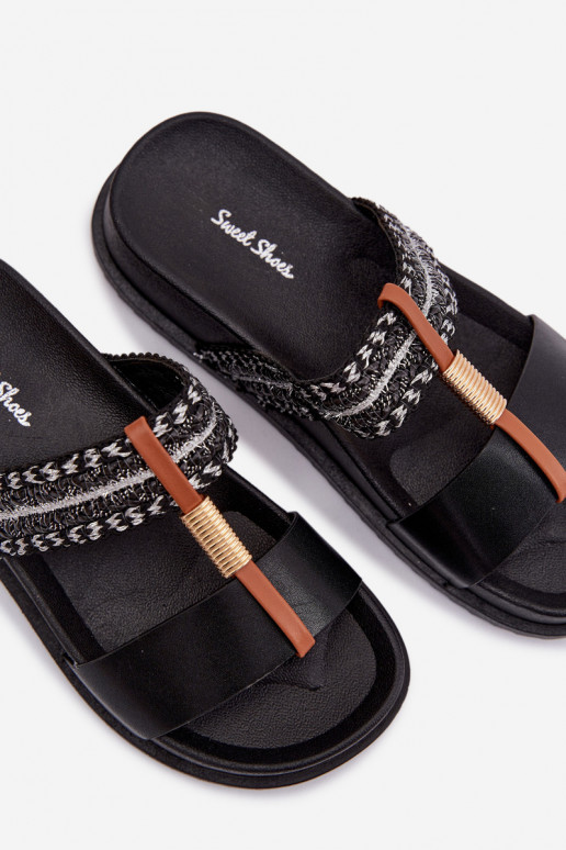 Dámske papuče s platformou S pruhmi I zlatej farbym Detalem čierna Tahlia