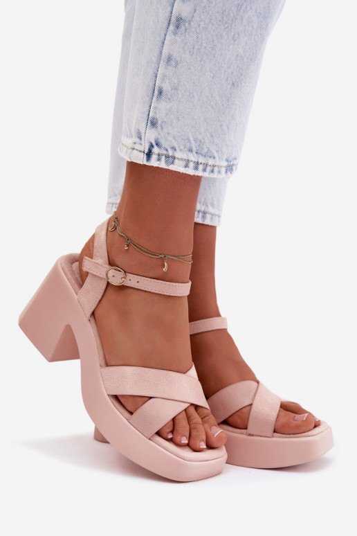 Dámske sandále Zapnuté masívnom pólez eko semišuu Svetlo ružový odtieň Tereza
