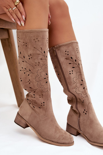 Pieskové dámske nadkolenné topánky s čipkovanými prvkami Helinna 2
