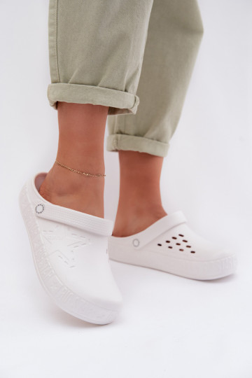 Papuče Dreváky Dámske Ľahké papuče Big Star TT274A081 biela farba