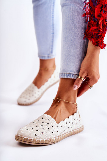 Dámske Trvalý model Balerínky s kvetmi biela farba Vennice