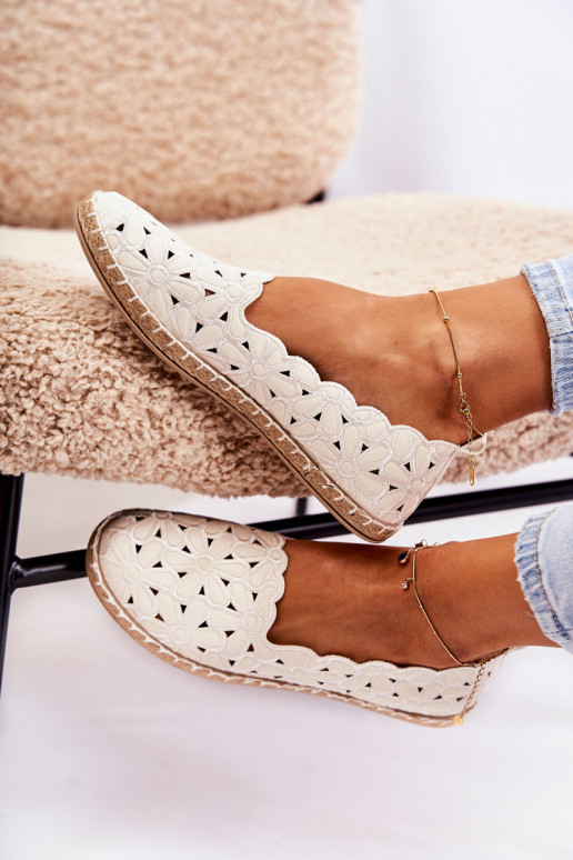 Dámske Trvalý model Balerínky s kvetmi biela farba Vennice