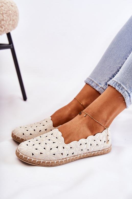 Dámske Trvalý model Balerínky s kvetmi biela farba Vennice