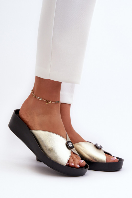 Kožené papuče Dámske s ozdobami zlatej farby S.Barski KV27-027