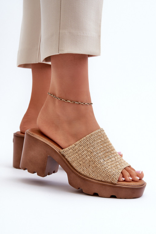 Dámske papuče z Plecionką s podpätkami béžová Titantha