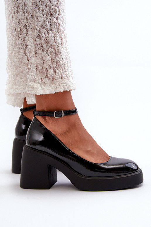 s lakovým efektom Topánky Zapnuté masívnych opätkoch čierna Effiba