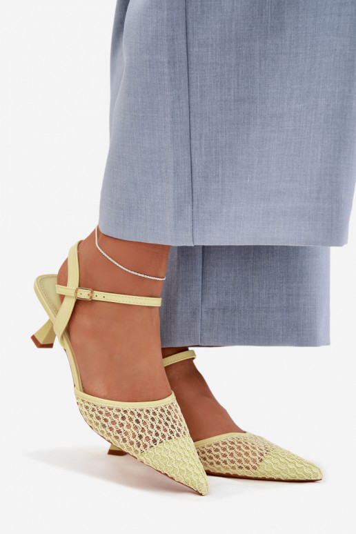 Dámske sandále s podpätkami s mriežkou žltá Brilora