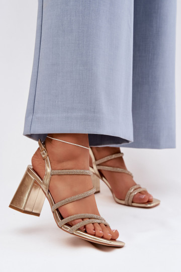 Dámske sandále na vysokom opätku S pruhmi A zirkóny zlatej farby Brelia 2