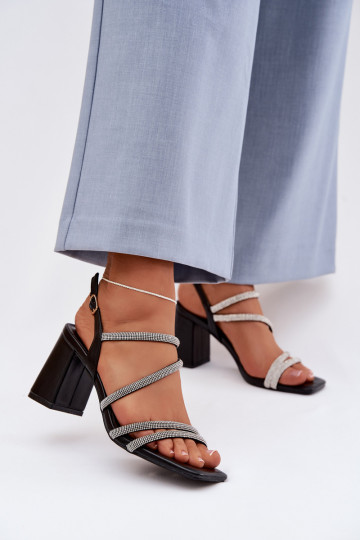 Dámske sandále na vysokom opätku S pruhmi A zirkóny čierna Brelia 2