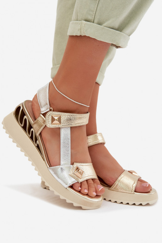 Dámske sandále Dámske s platformou D&A CR61-3078 zlatej farby