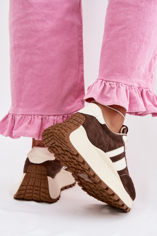 Tenisky model obuvi zo semišu s platformou D&A GR61-5986 CzekoladoIne