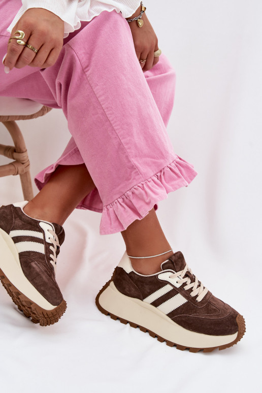 Tenisky model obuvi zo semišu s platformou D&A GR61-5986 CzekoladoIne