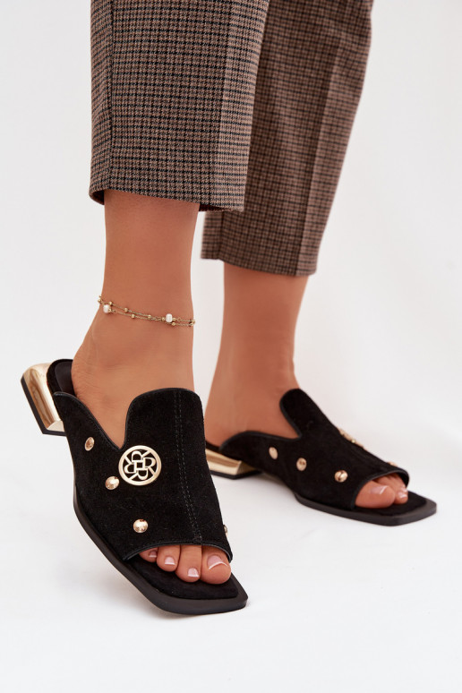 semišové papuče Ze zlatej farbymi Ozdobami D&A CR61-3061 čierna