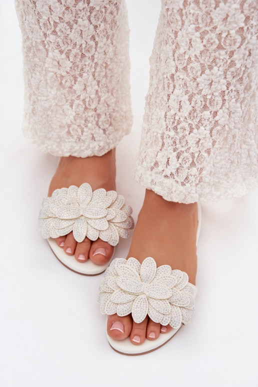 Papuče Dámsky byt S Dekoráciou biela farba Grelora