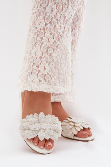 Papuče Dámsky byt S Dekoráciou biela farba Grelora 2