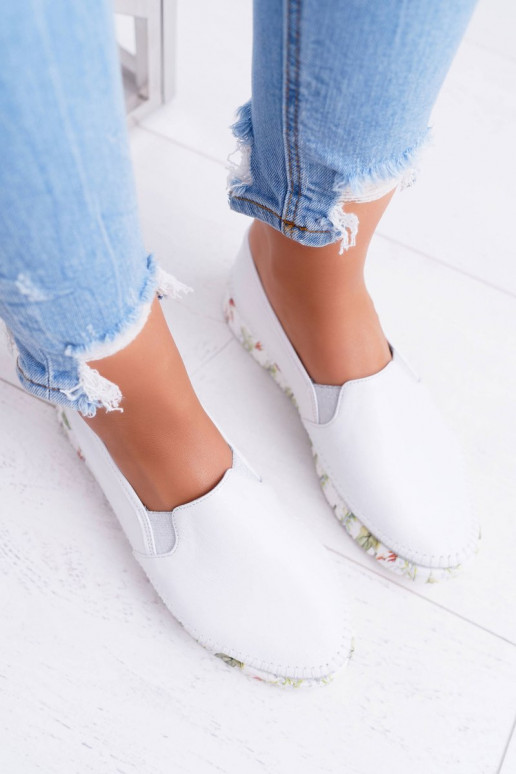 Dámske topánky Máciejka Trvalý model Kožené biela farba 03512-11