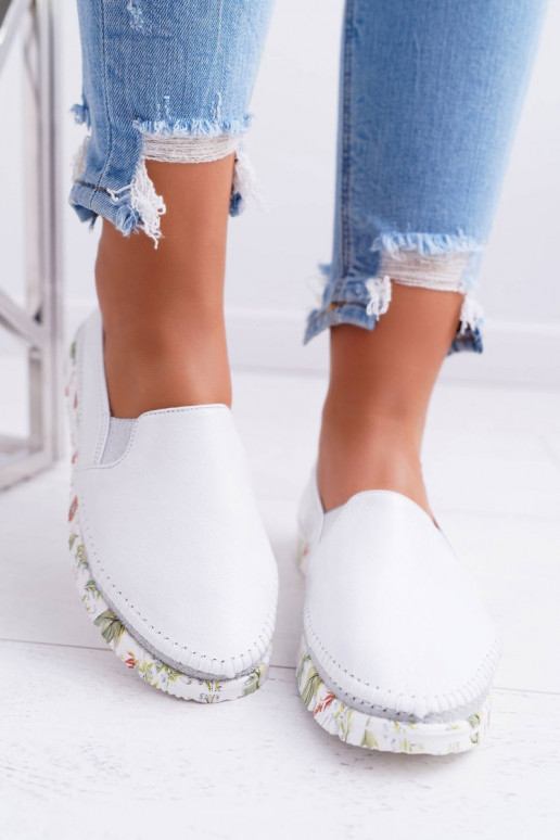 Dámske topánky Máciejka Trvalý model Kožené biela farba 03512-11