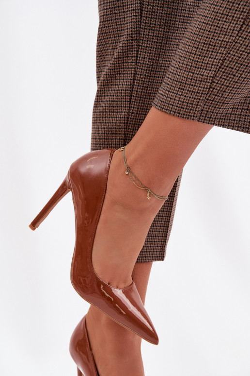 s lakovým efektom štekle z eko kože Hnedá farba Jonira