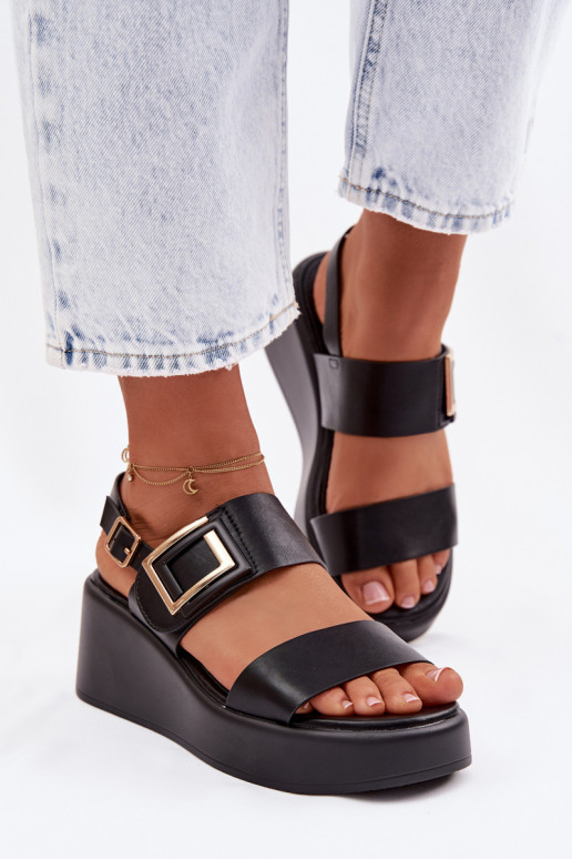 Dámske sandále s platformou S Ornatem Detalem čierna Nelira