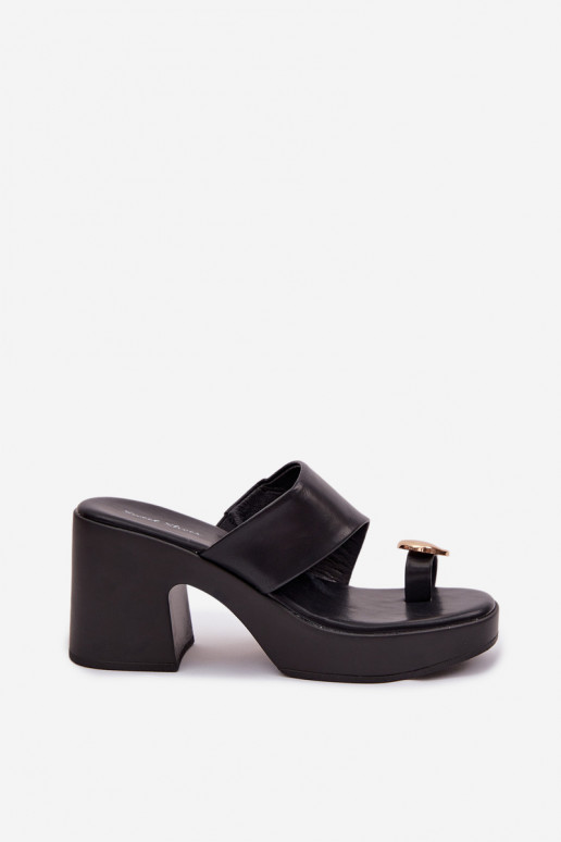 Dámske papuče Zapnuté SłupkoInym Obcasie Ze zlatej farbym Detalem čierna Sinora