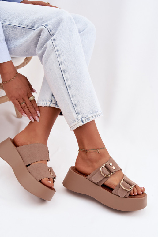 Dámske papuče s platformou Ze zlatej farbymi s prackamimi béžová Nelirae