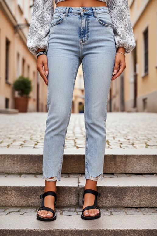 Sandále v športovom štýle čiernej farby Ultimate