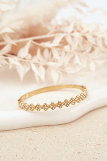 Náramok Žena s trblietavými otvormi zlatej farby 2